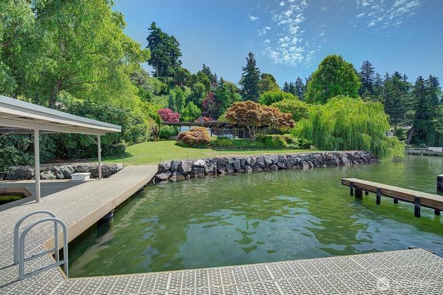 1605 73rd Avenue NE, Medina, WA 98039