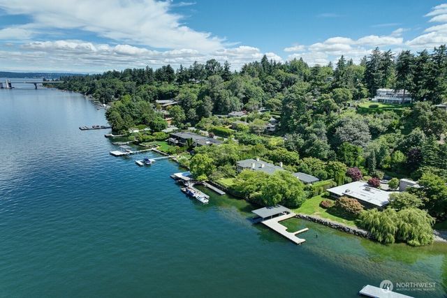 1605 73rd Avenue NE, Medina, WA 98039