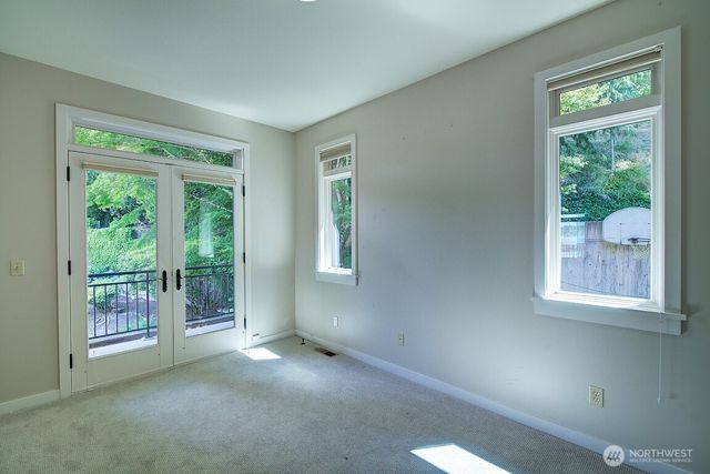 1605 73rd Avenue NE, Medina, WA 98039