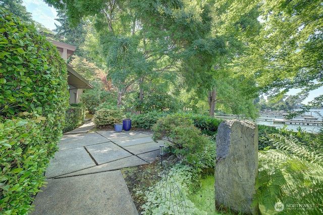 1605 73rd Avenue NE, Medina, WA 98039