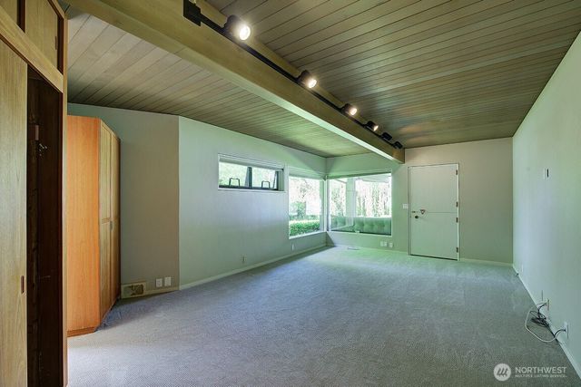 1605 73rd Avenue NE, Medina, WA 98039