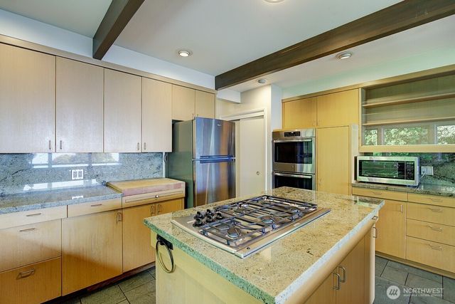1605 73rd Avenue NE, Medina, WA 98039