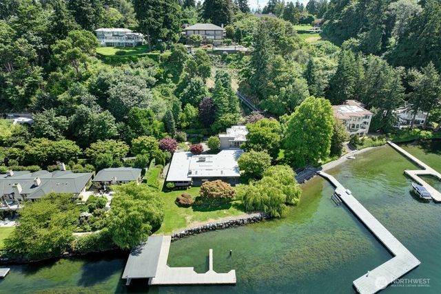 1605 73rd Avenue NE, Medina, WA 98039