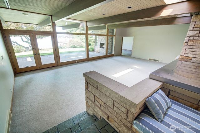 1605 73rd Avenue NE, Medina, WA 98039