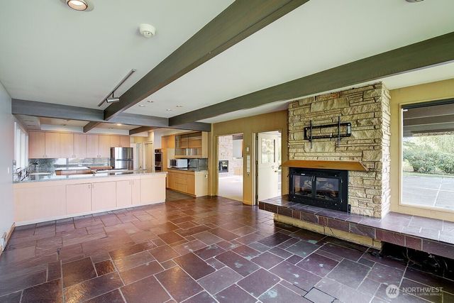 1605 73rd Avenue NE, Medina, WA 98039