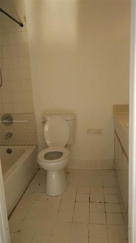 2765 W 62nd Pl 203, Hialeah, FL 33016