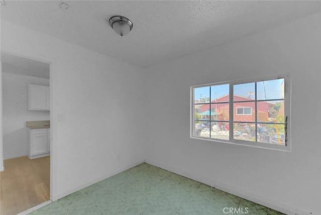 1159 E 74th Street, Los Angeles, CA 90001