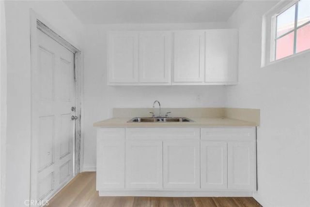 1159 E 74th Street, Los Angeles, CA 90001