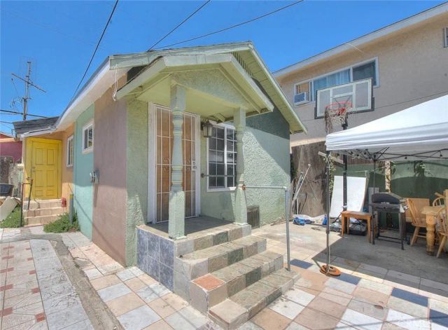 1159 E 74th Street, Los Angeles, CA 90001