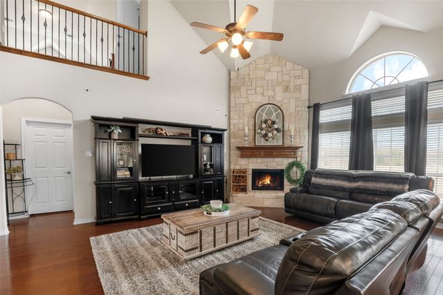 609 Sunrise Drive, Kennedale, TX 76060