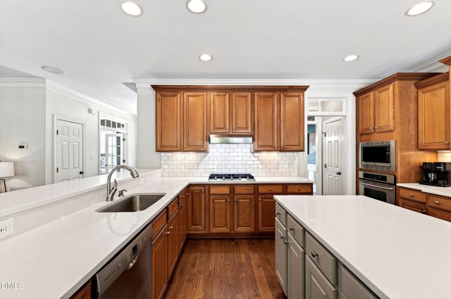 108 Creekvista Drive, Holly Springs, NC 27540