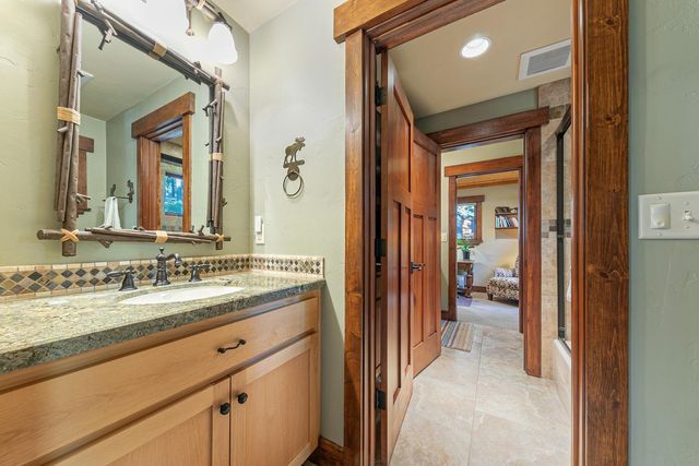 11443 Sitzmark Way, Truckee, CA 96161