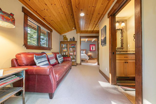 11443 Sitzmark Way, Truckee, CA 96161