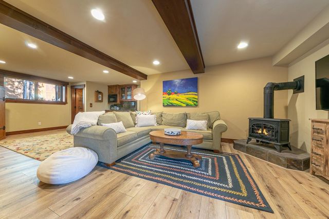 11443 Sitzmark Way, Truckee, CA 96161