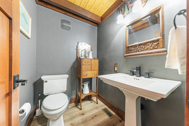 11443 Sitzmark Way, Truckee, CA 96161