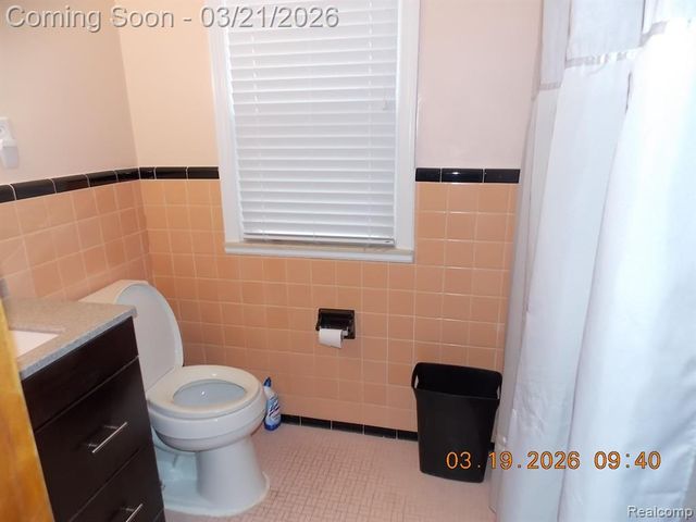 1581 Emmons Boulevard, Lincoln Park, MI 48146