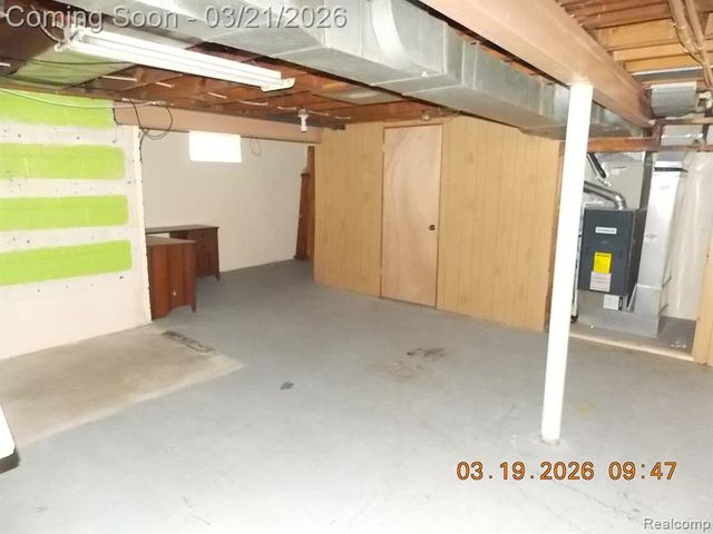 1581 Emmons Boulevard, Lincoln Park, MI 48146