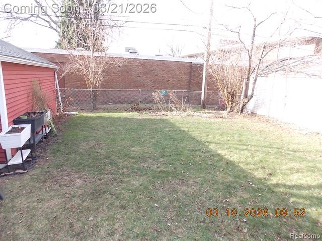 1581 Emmons Boulevard, Lincoln Park, MI 48146