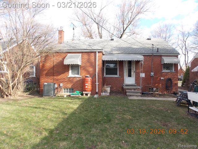 1581 Emmons Boulevard, Lincoln Park, MI 48146