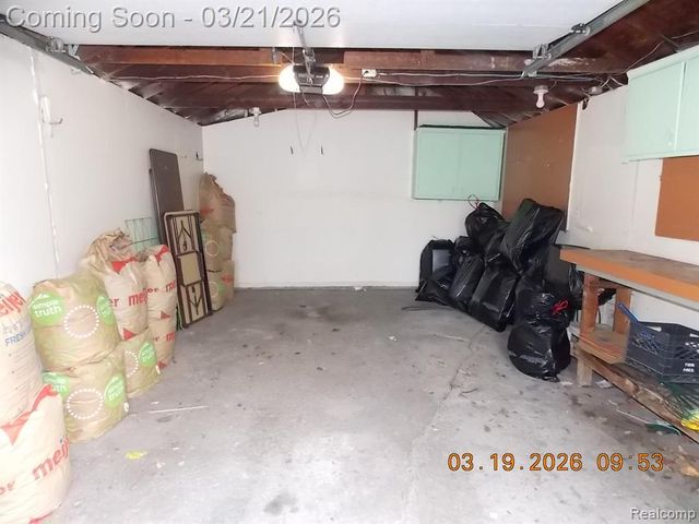 1581 Emmons Boulevard, Lincoln Park, MI 48146