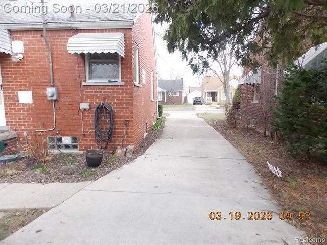 1581 Emmons Boulevard, Lincoln Park, MI 48146
