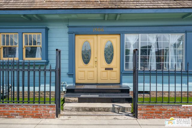 1986 Norwood Street, Los Angeles, CA 90007