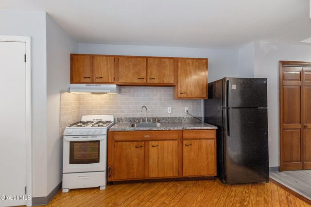 1605-1607 3rd Avenue, Watervliet, NY 12189