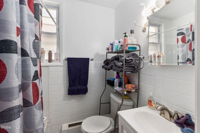 1605-1607 3rd Avenue, Watervliet, NY 12189