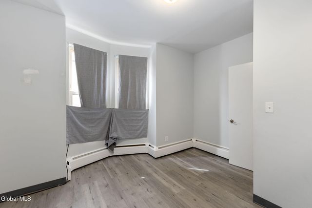 1605-1607 3rd Avenue, Watervliet, NY 12189