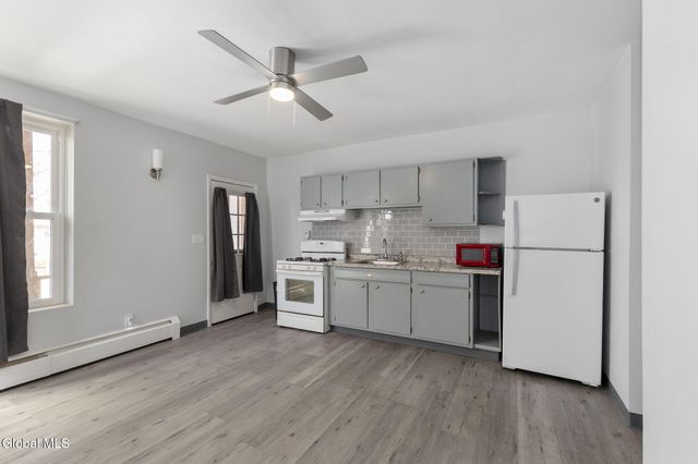 1605-1607 3rd Avenue, Watervliet, NY 12189