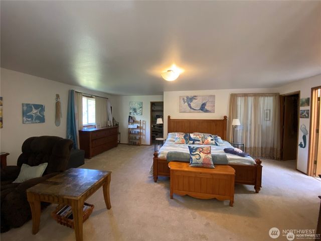 963 Hassalo Avenue SE, Ocean Shores, WA 98569
