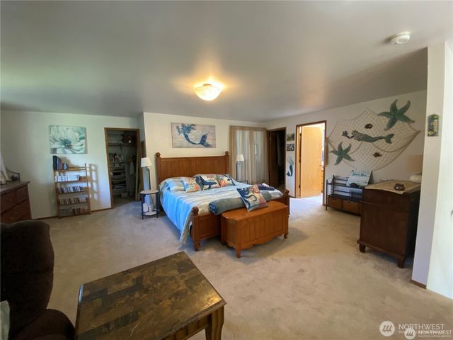 963 Hassalo Avenue SE, Ocean Shores, WA 98569