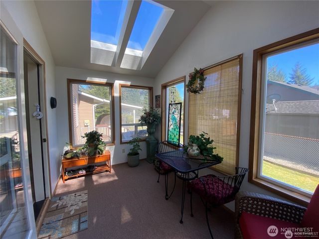 963 Hassalo Avenue SE, Ocean Shores, WA 98569