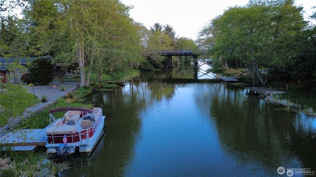 963 Hassalo Avenue SE, Ocean Shores, WA 98569