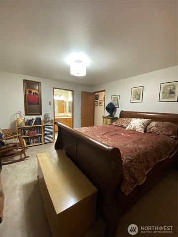 963 Hassalo Avenue SE, Ocean Shores, WA 98569