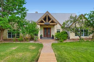 222 Winn Valley DR, Wimberley, TX 78676