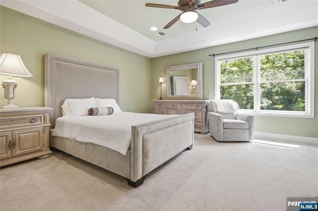 1005 Whitney Lane, Allendale, NJ 07401