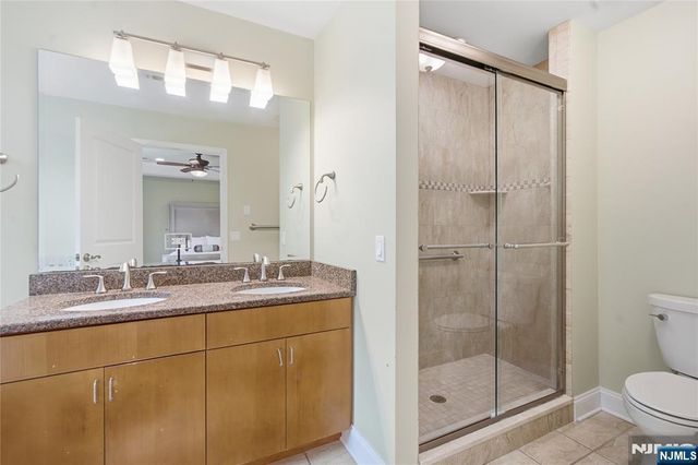 1005 Whitney Lane, Allendale, NJ 07401