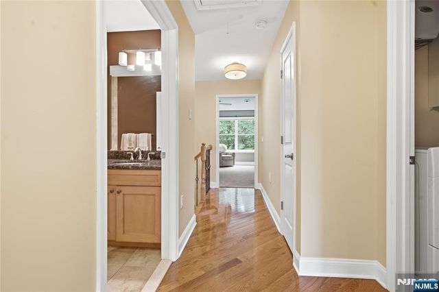 1005 Whitney Lane, Allendale, NJ 07401
