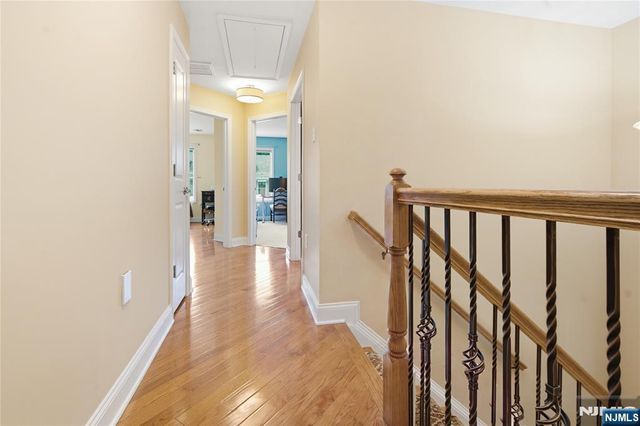 1005 Whitney Lane, Allendale, NJ 07401