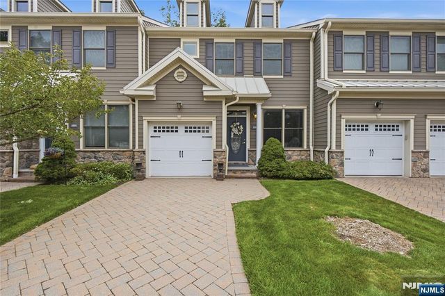 1005 Whitney Lane, Allendale, NJ 07401