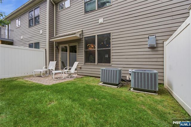 1005 Whitney Lane, Allendale, NJ 07401