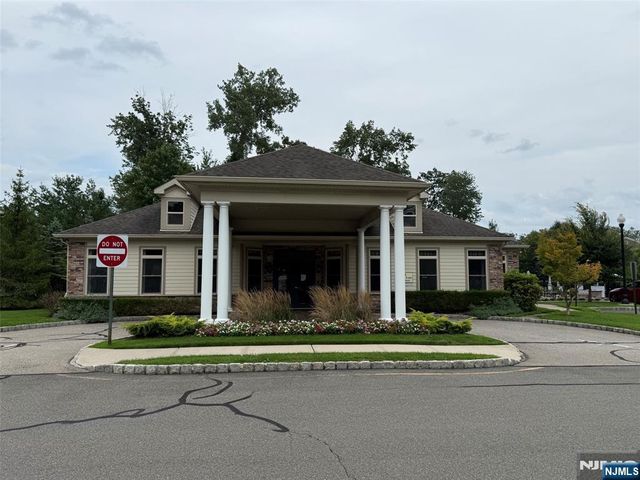 1005 Whitney Lane, Allendale, NJ 07401