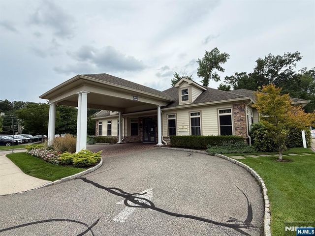 1005 Whitney Lane, Allendale, NJ 07401