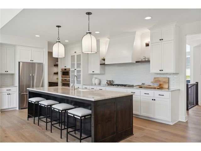 XXX7 Timberland Road, Eden Prairie, MN 55347