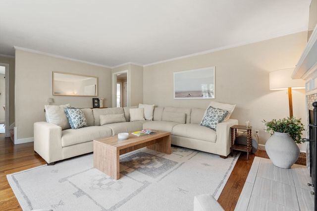 123 Harding Street, Medfield, MA 02052