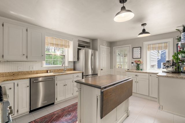 123 Harding Street, Medfield, MA 02052