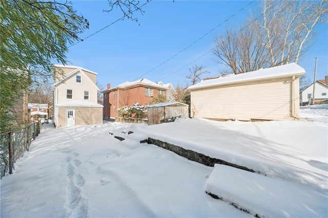 216 Whipple St, Squirrel Hill, PA 15218