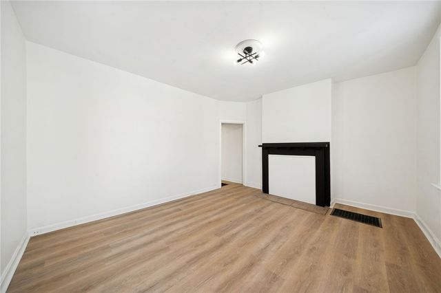 216 Whipple St, Squirrel Hill, PA 15218