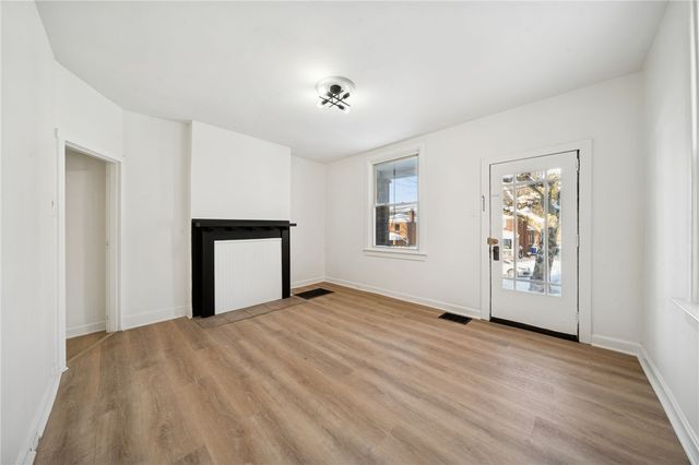 216 Whipple St, Squirrel Hill, PA 15218